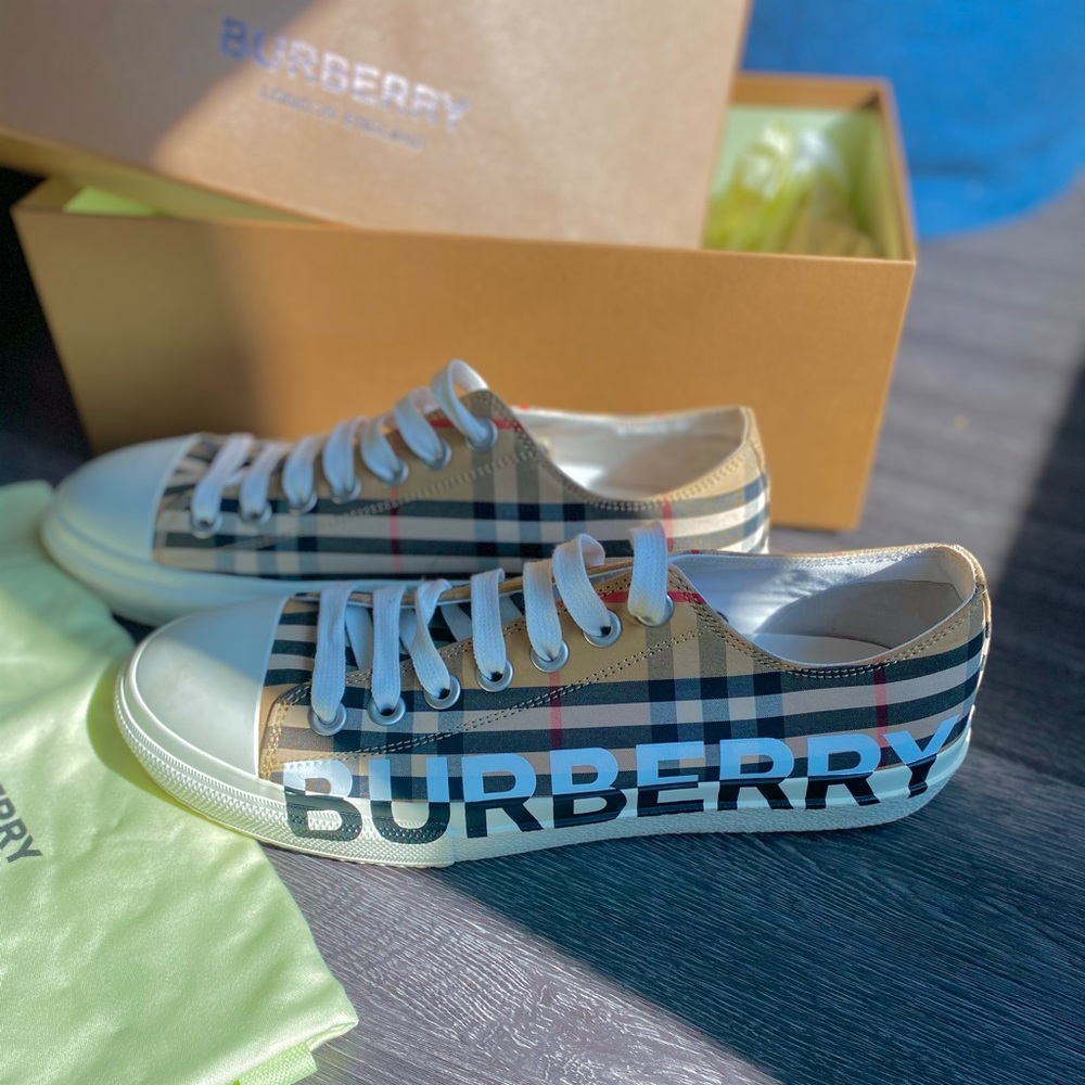 Women’s Burberry Low Top